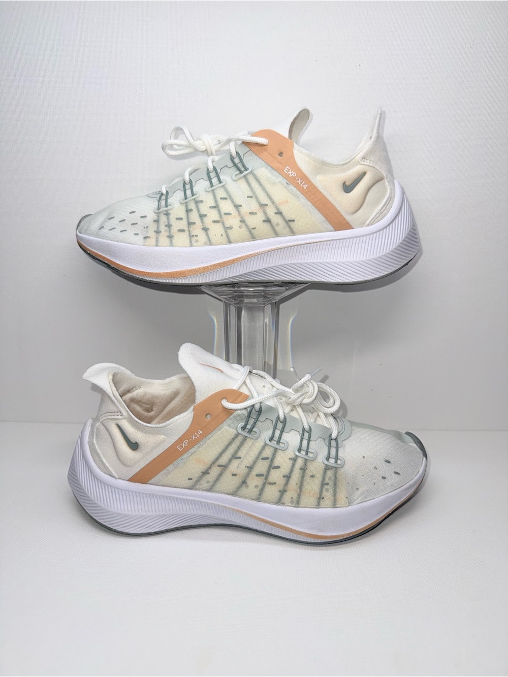 Nike PEGASUS EXP-X14  White and Peach Lightweight Trainers